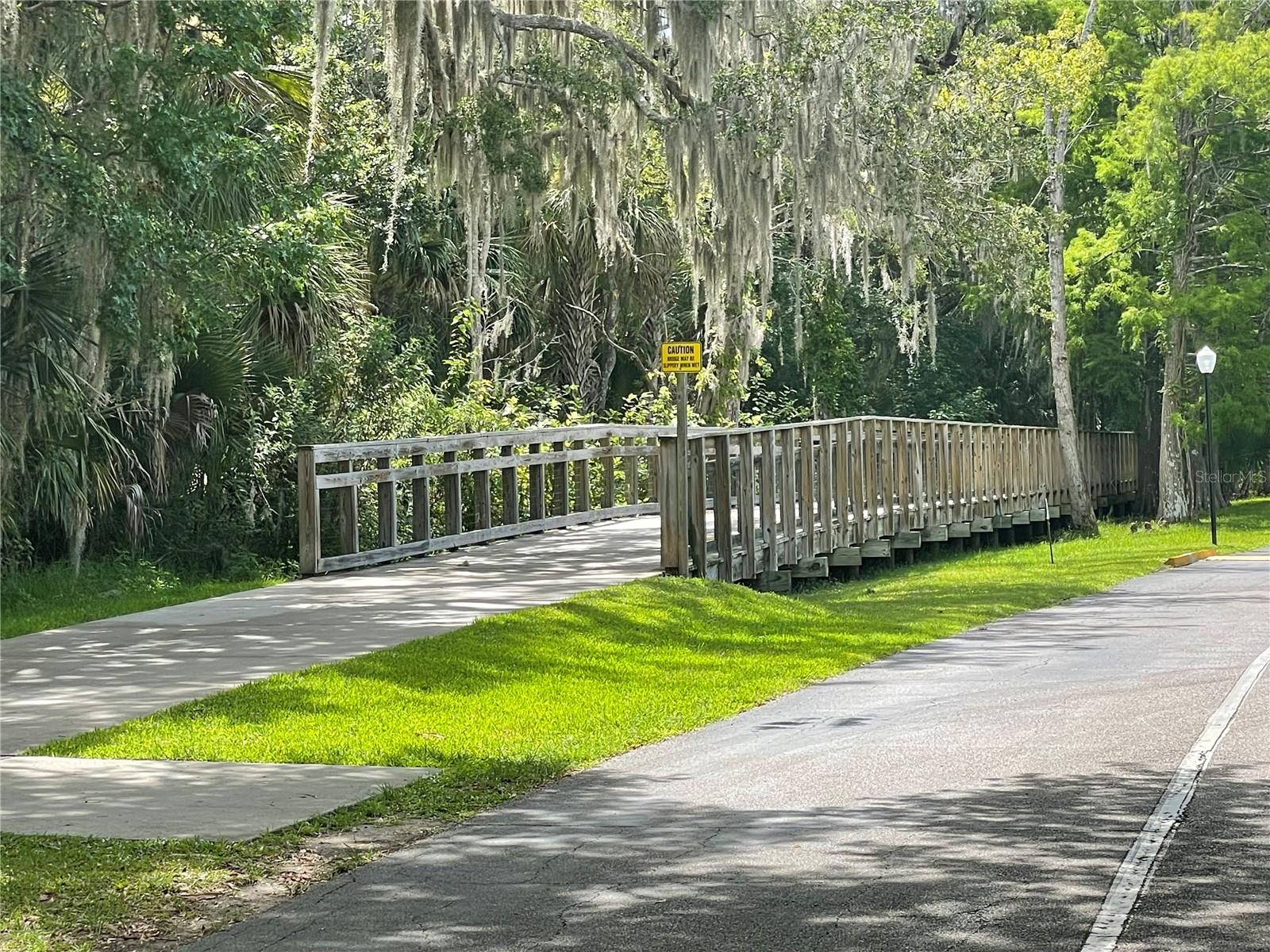 LAKESIDE CONDO APTS - Residential