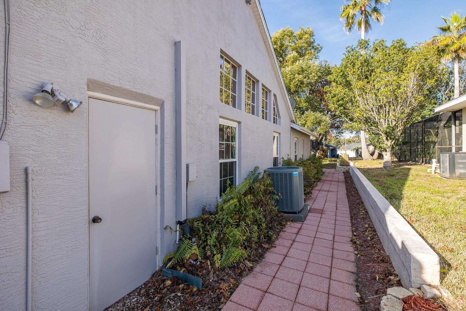 SEVEN HILLS - Residential