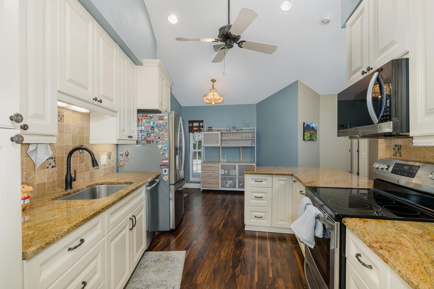 SEVEN HILLS - Residential