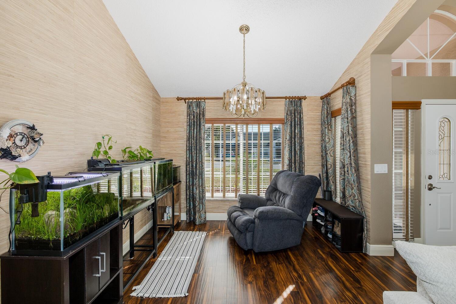 SEVEN HILLS - Residential