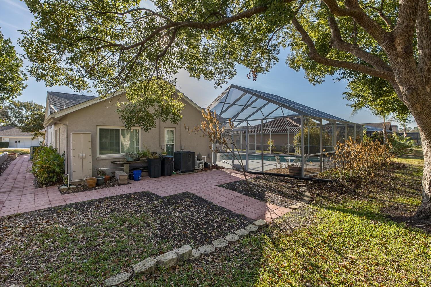 SEVEN HILLS - Residential