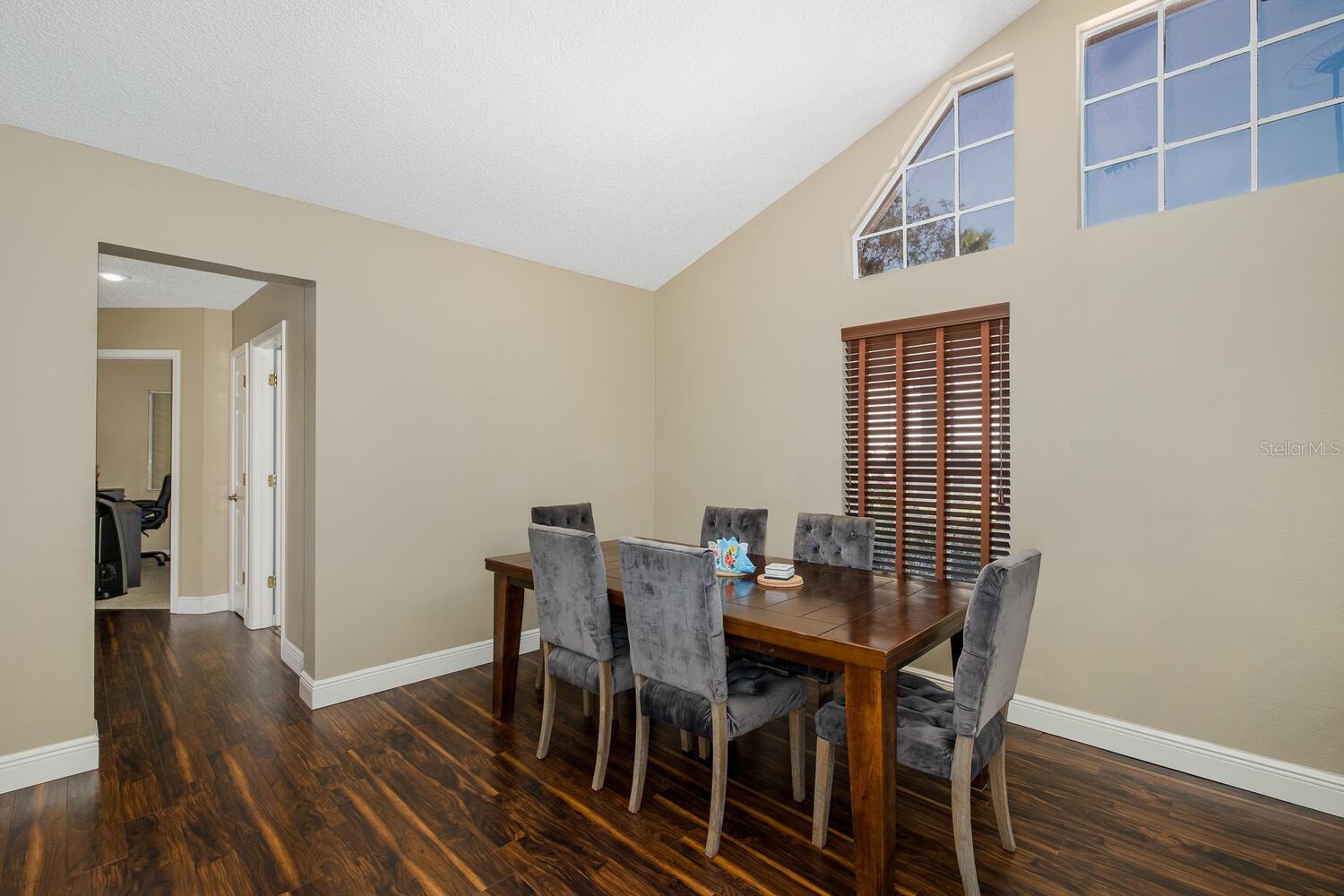 SEVEN HILLS - Residential