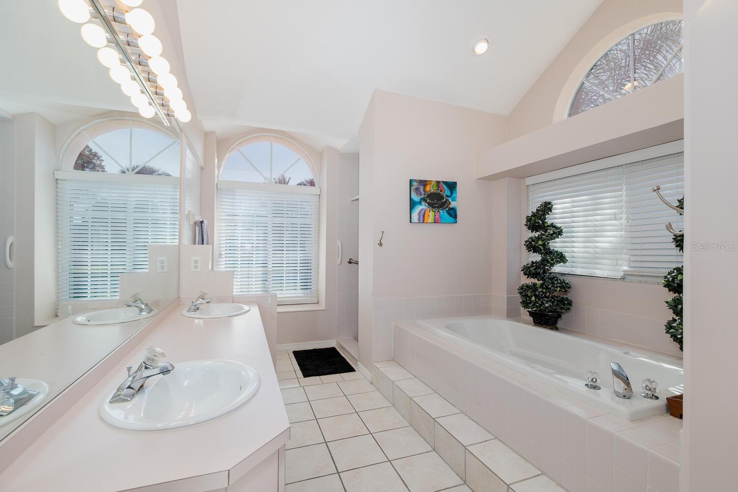 SEVEN HILLS - Residential