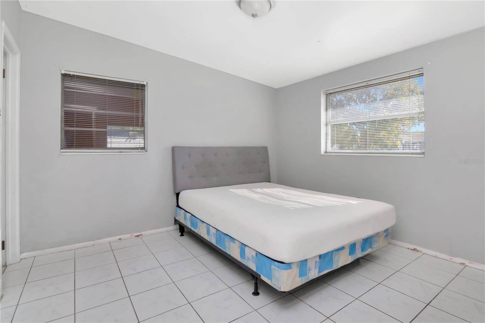 CRESTRIDGE SUB FIRST ADD - Residential