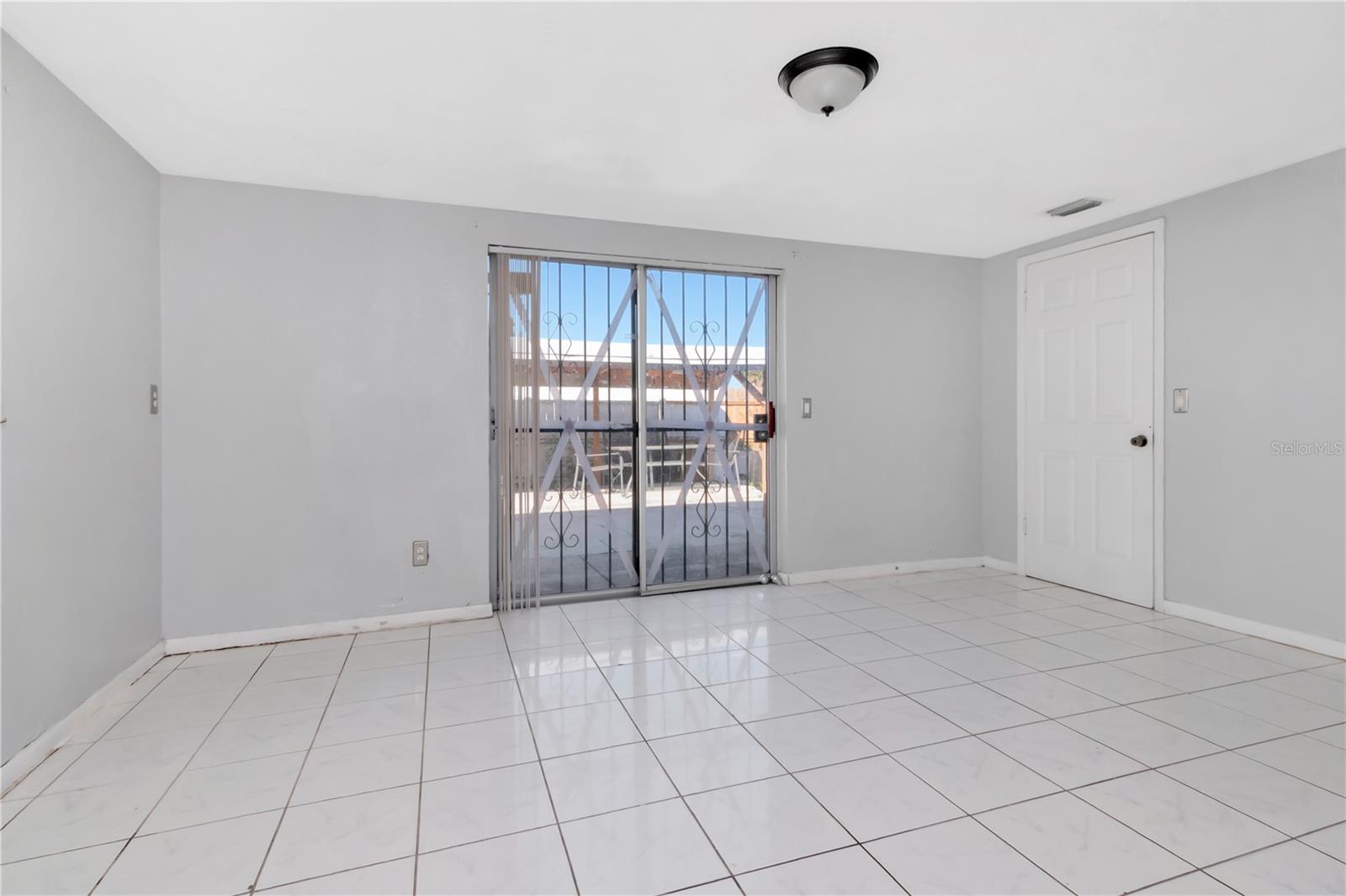 CRESTRIDGE SUB FIRST ADD - Residential