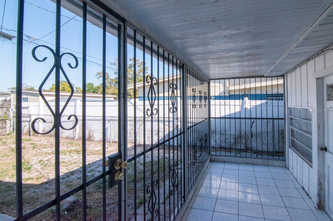 CRESTRIDGE SUB FIRST ADD - Residential