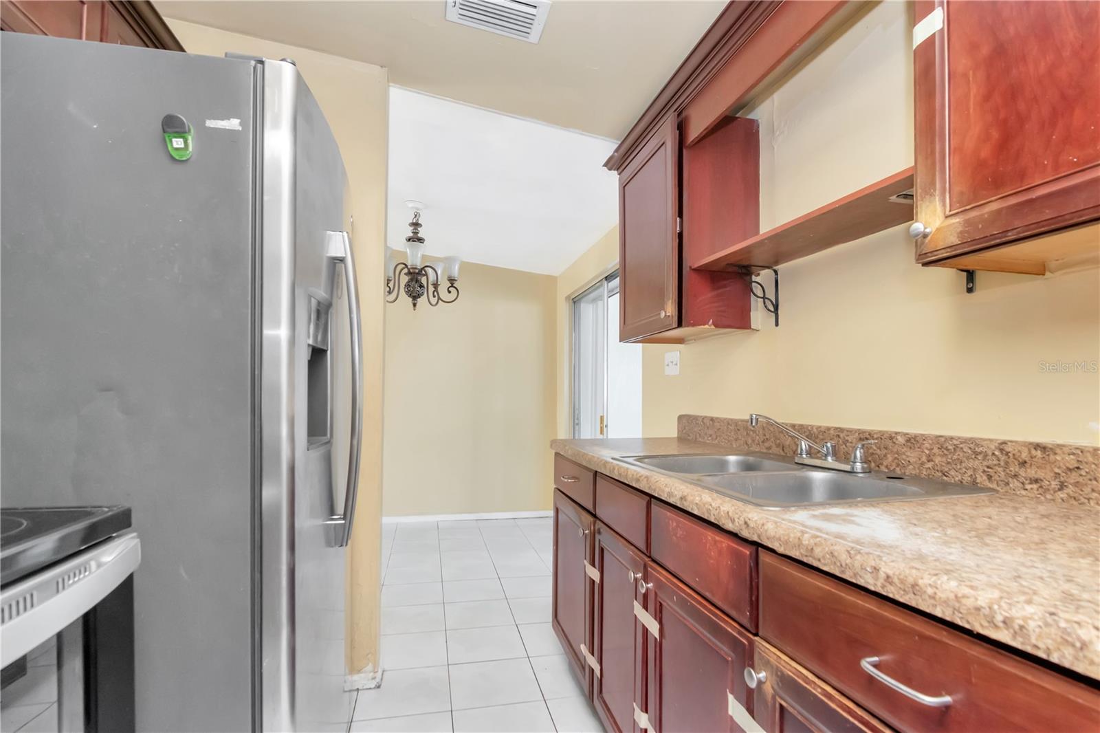 CRESTRIDGE SUB FIRST ADD - Residential