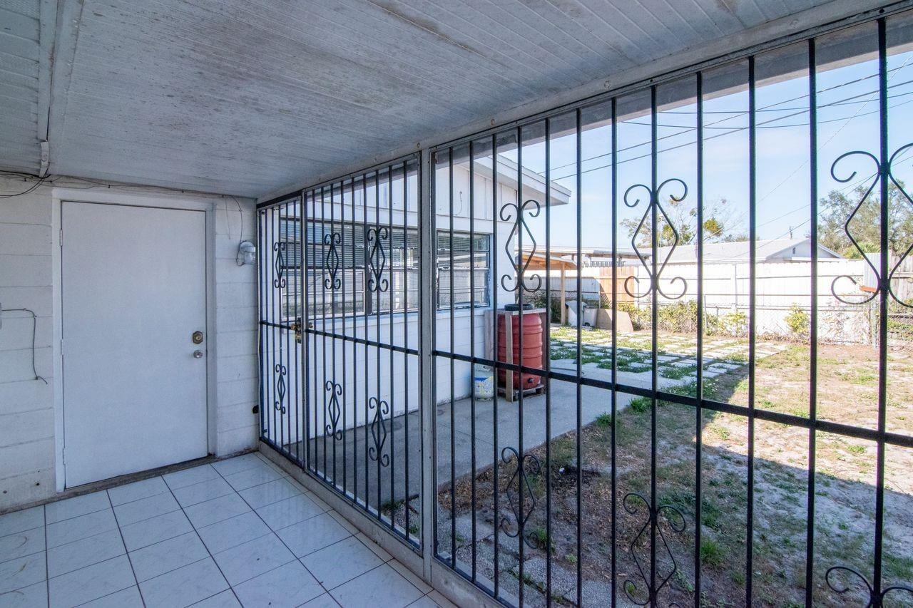 CRESTRIDGE SUB FIRST ADD - Residential