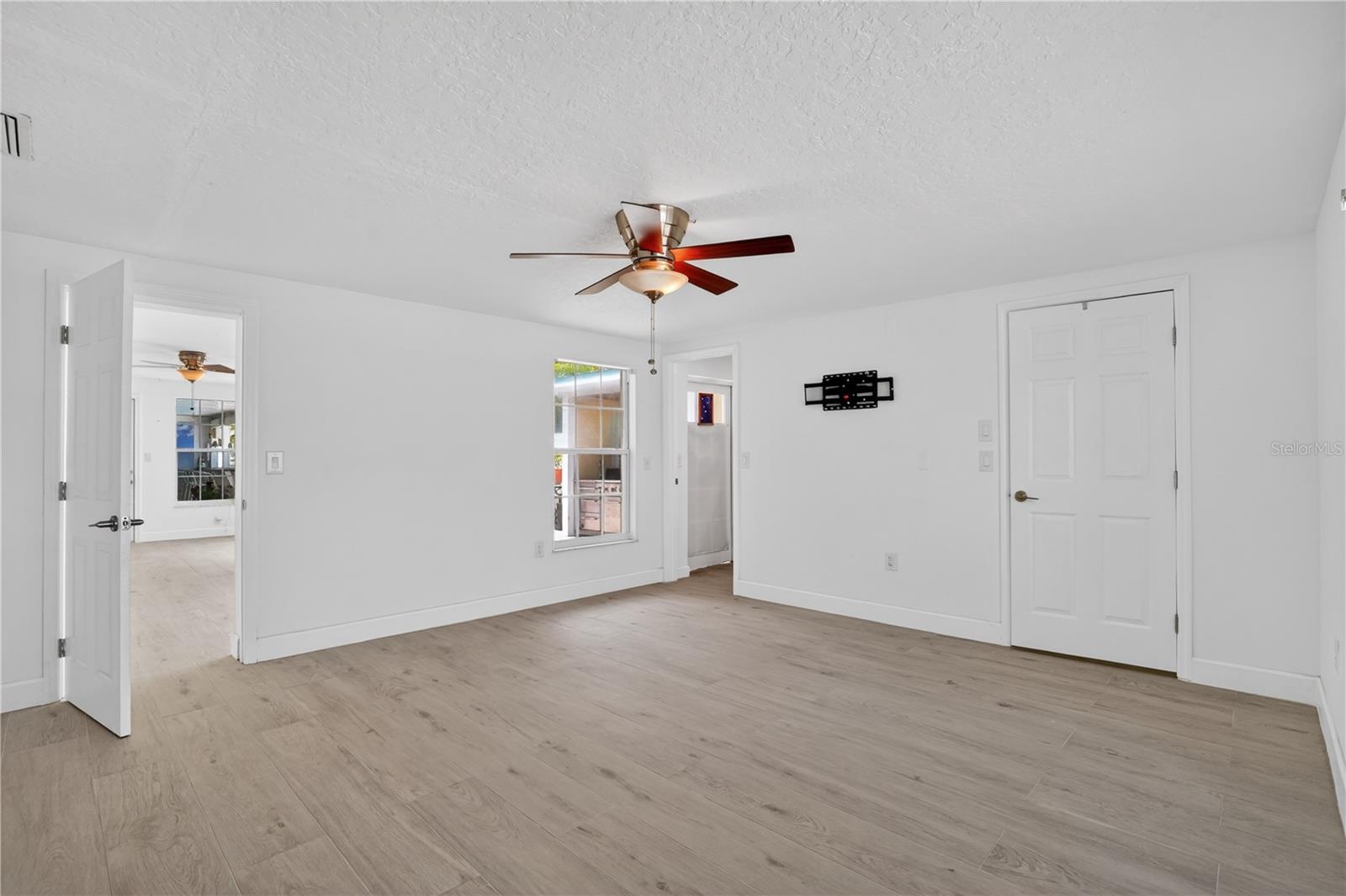 RIVER HAVEN - Residential