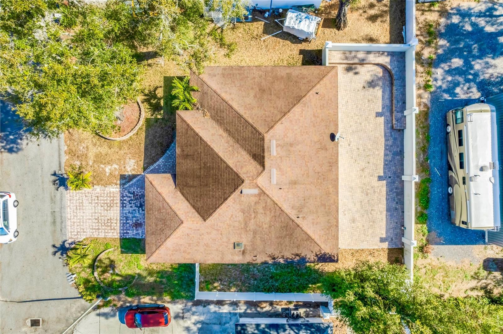 415 RENEE DRIVE