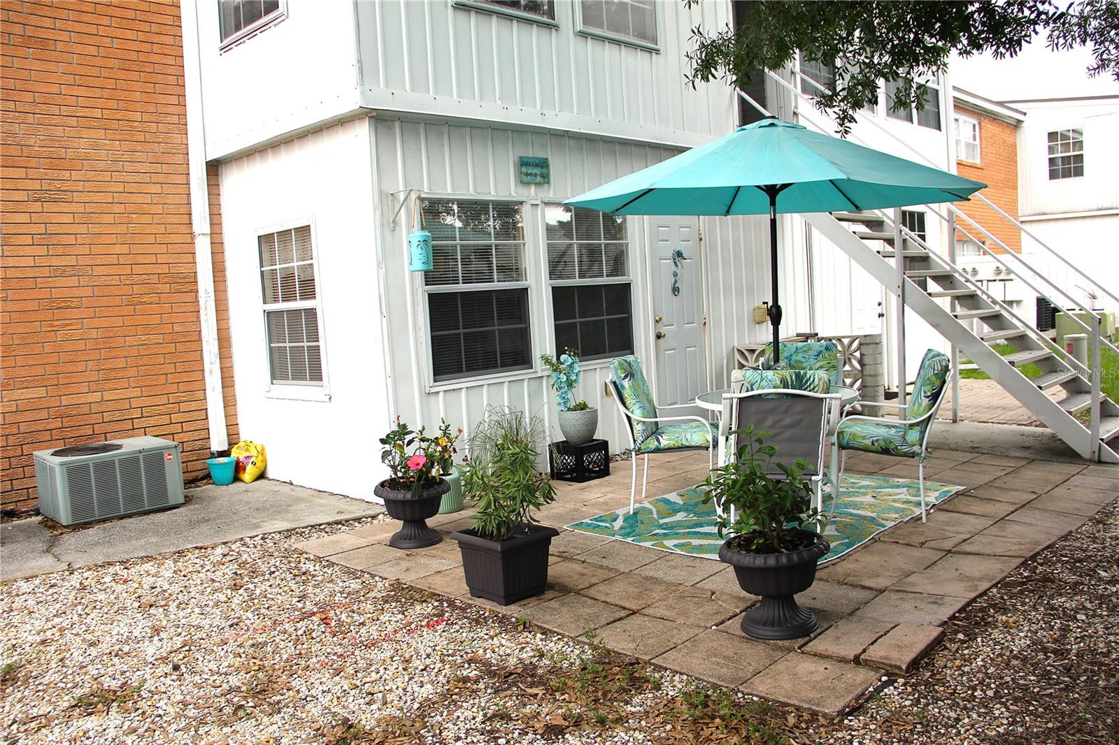 4158 TAMIAMI TRAIL B6