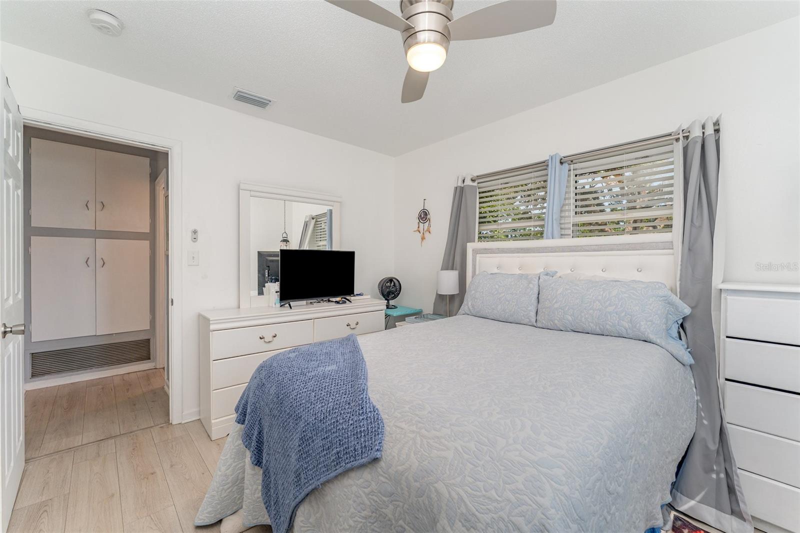 WARREN LAKESIDE PARK - Residential