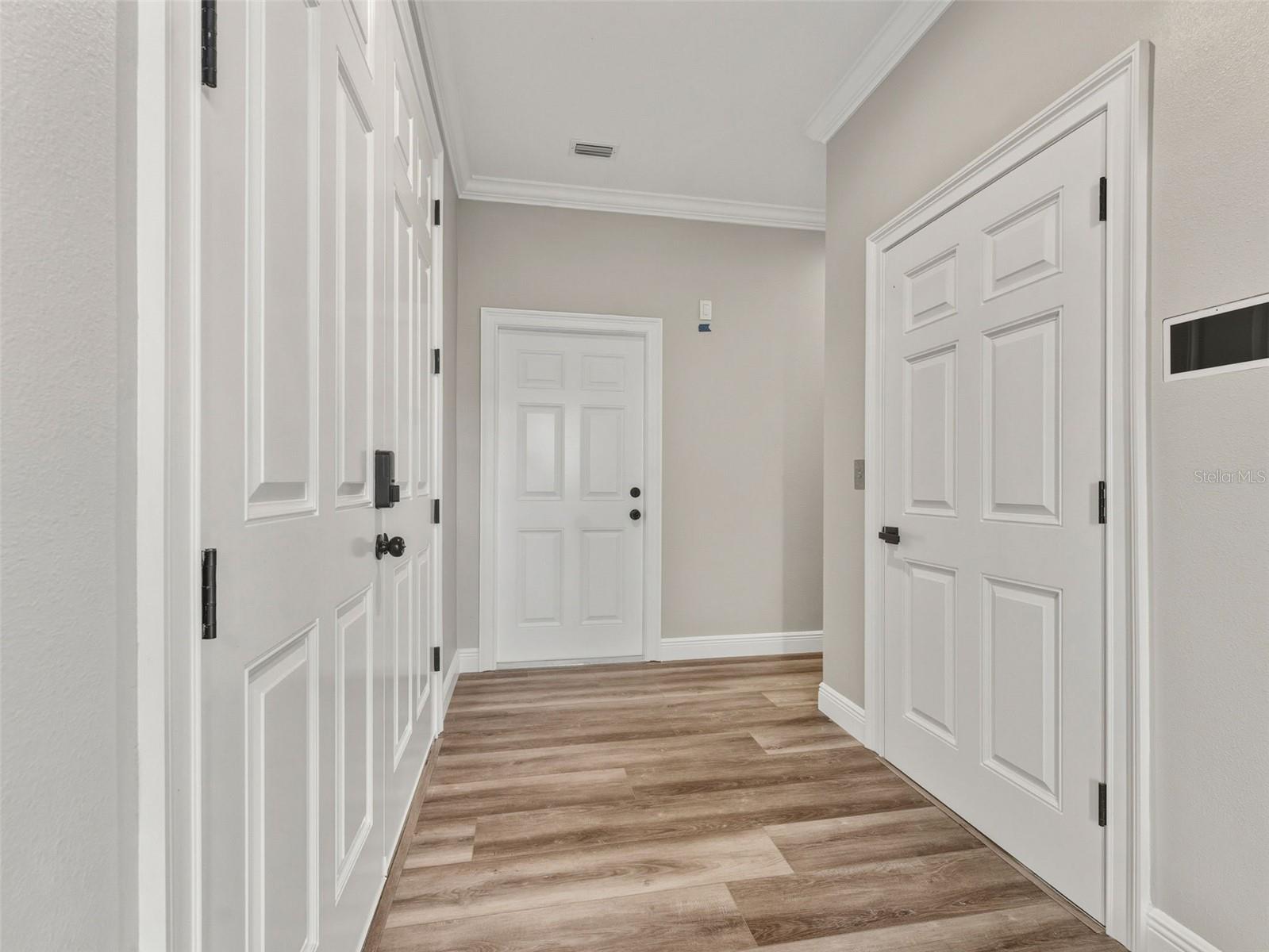 BAY CREST PARK UNIT 01 - Residential