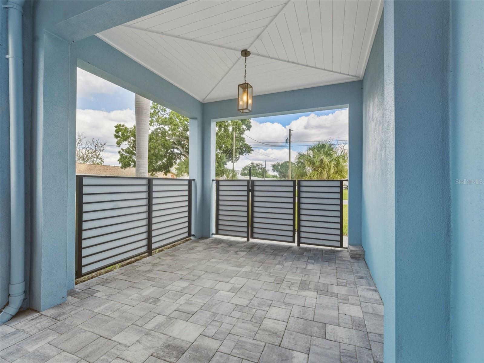 BAY CREST PARK UNIT 01 - Residential