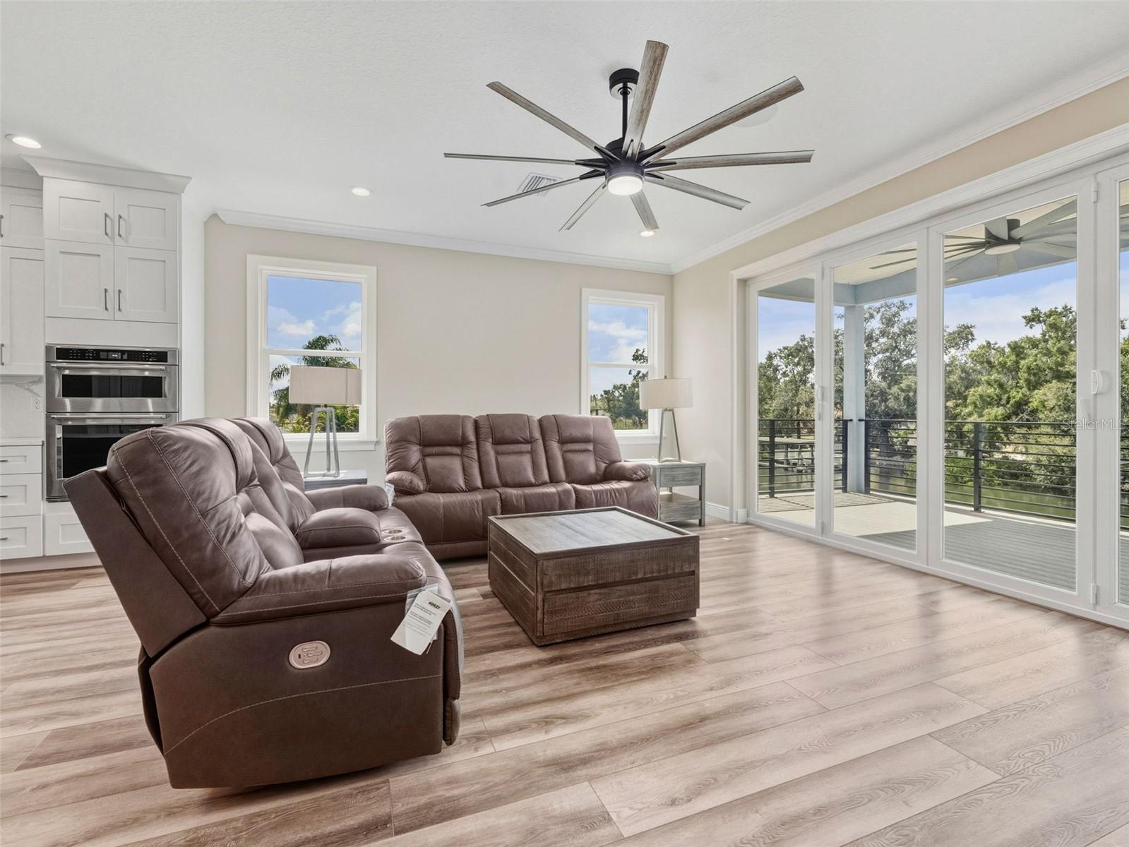 BAY CREST PARK UNIT 01 - Residential