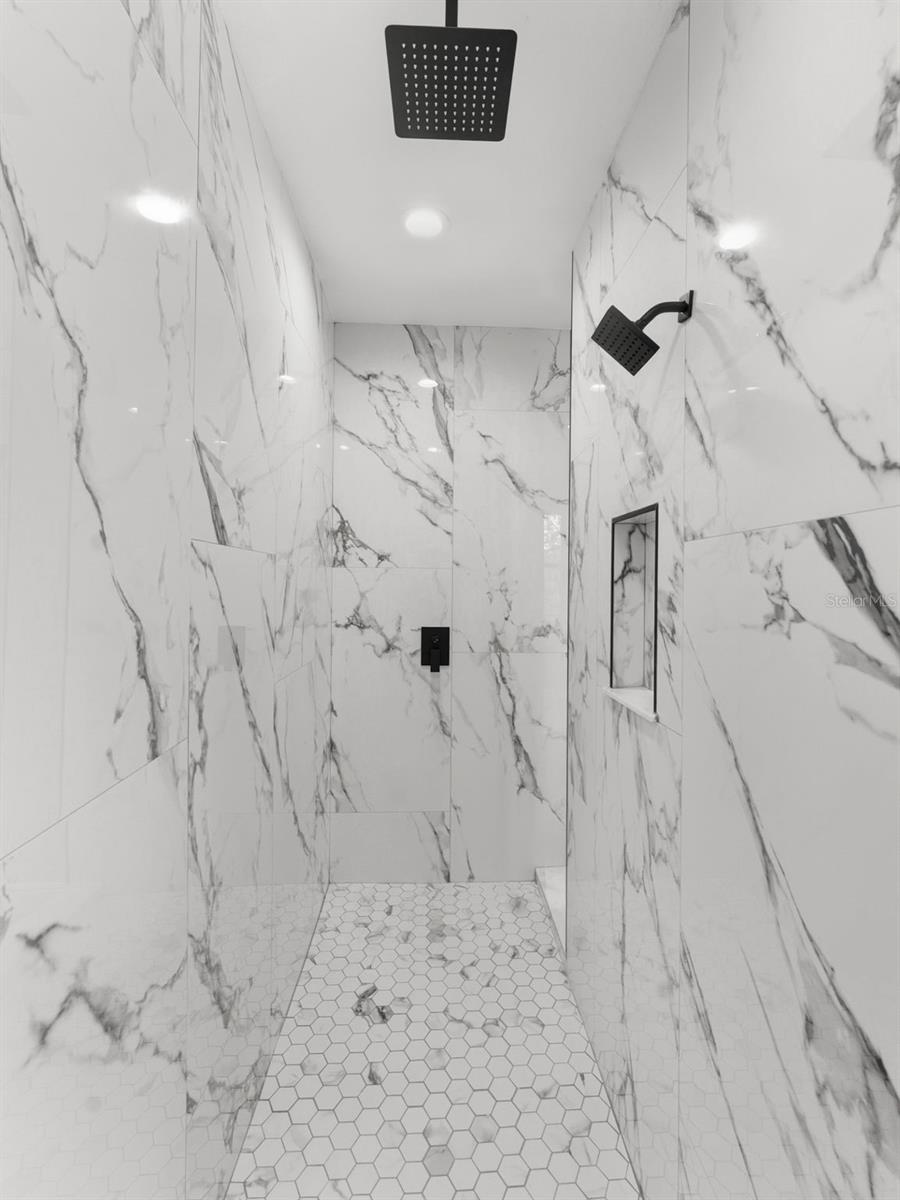 BAY CREST PARK UNIT 01 - Residential