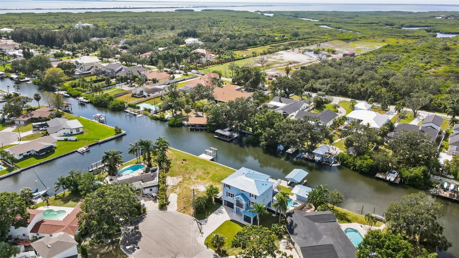 BAY CREST PARK UNIT 01 - Residential