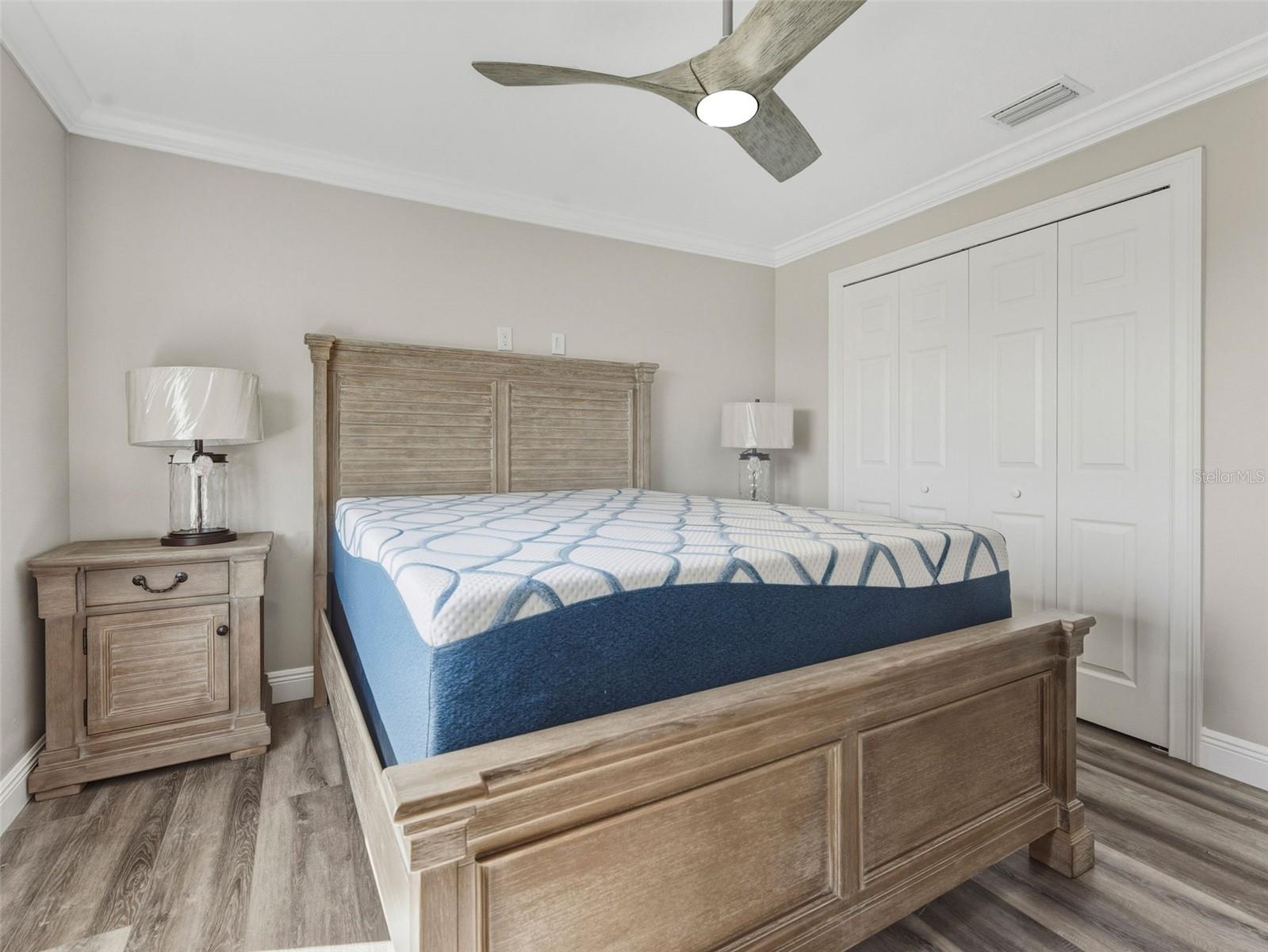 BAY CREST PARK UNIT 01 - Residential