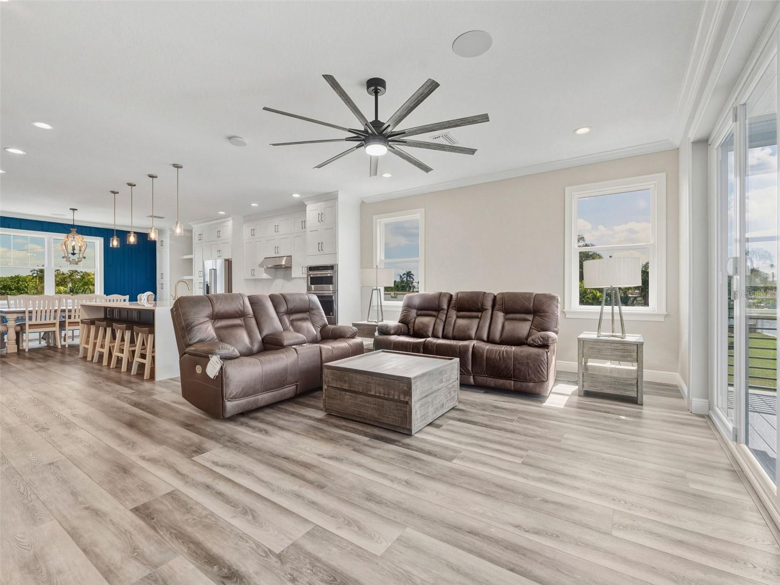 BAY CREST PARK UNIT 01 - Residential