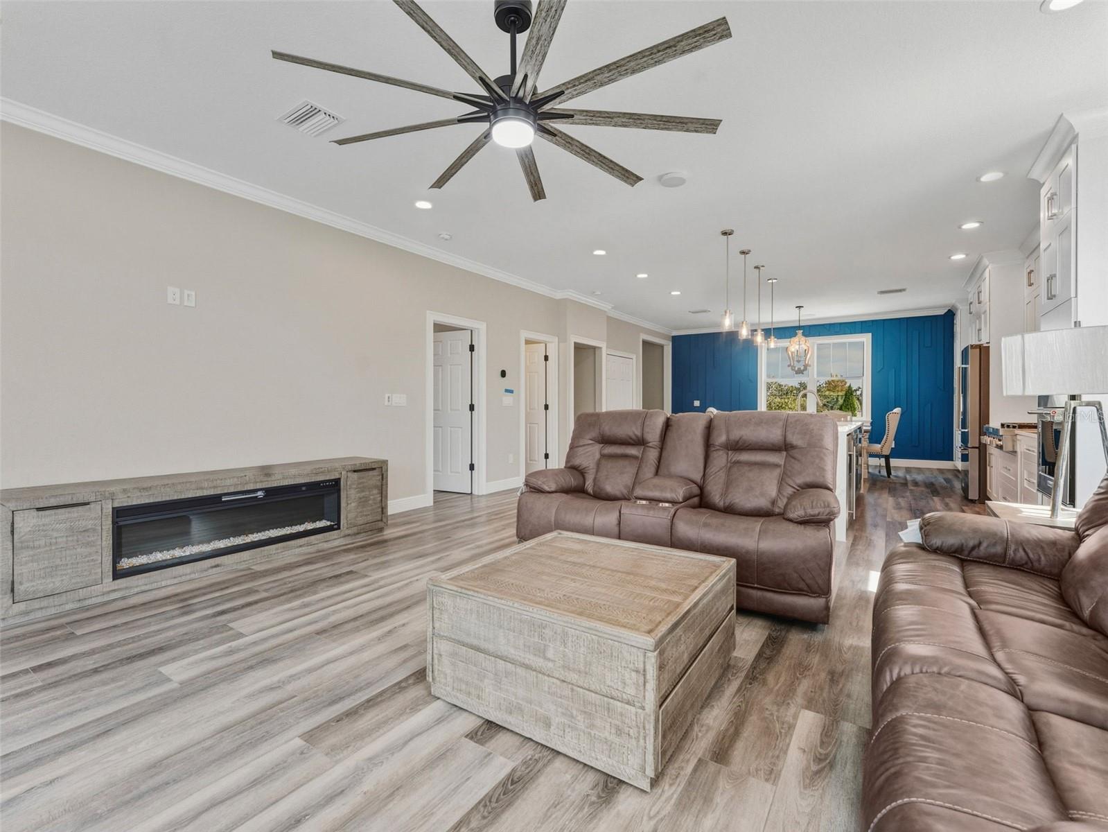 BAY CREST PARK UNIT 01 - Residential