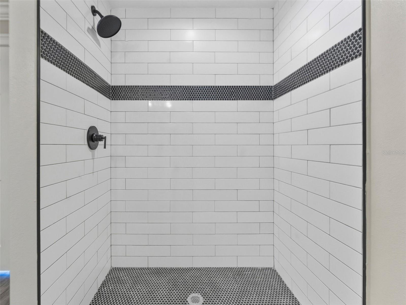 BAY CREST PARK UNIT 01 - Residential