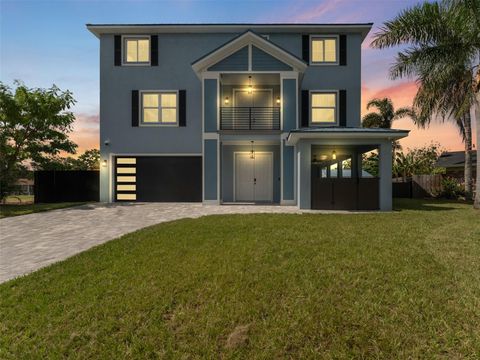 8717 DRIFTWOOD DRIVE TAMPA FL 33615
