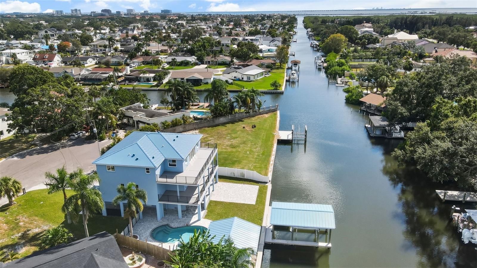 BAY CREST PARK UNIT 01 - Residential