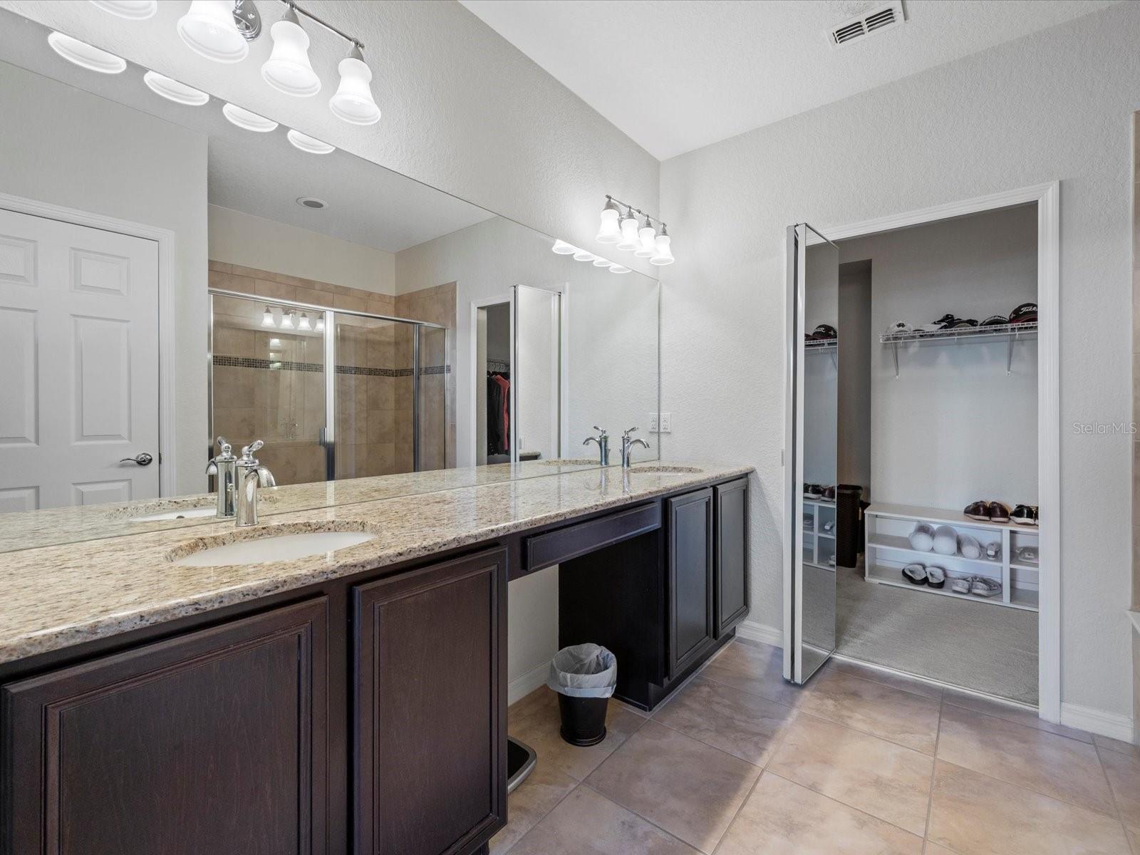 PROMENADES TWO AT BELLATRAE CONDO PH 3 BLDG 45 - Residential