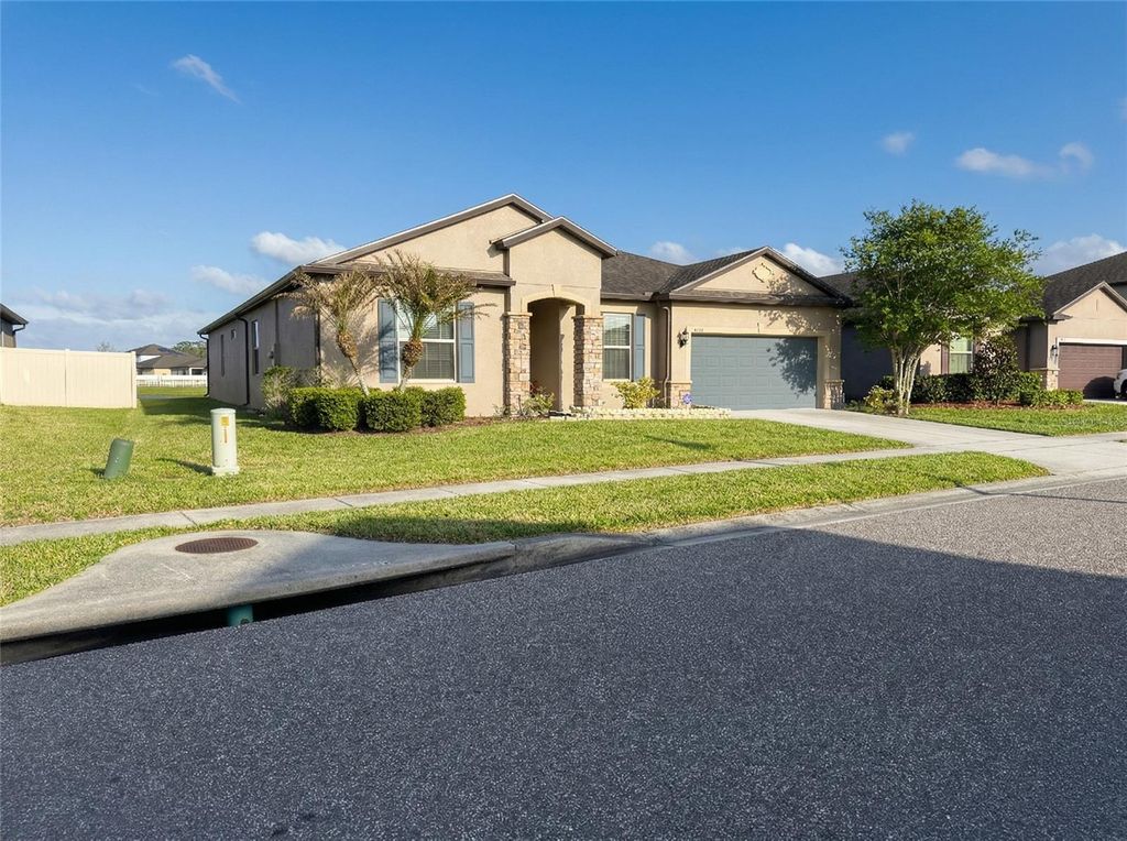 Photo of 3986 Baja Drive, Saint Cloud, FL 34772 (MLS # S5147286)