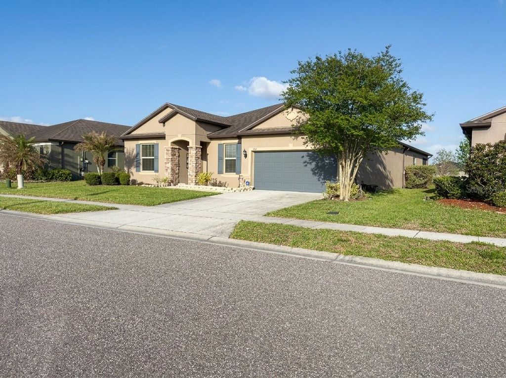 Photo of 3986 Baja Drive, Saint Cloud, FL 34772 (MLS # S5147286)