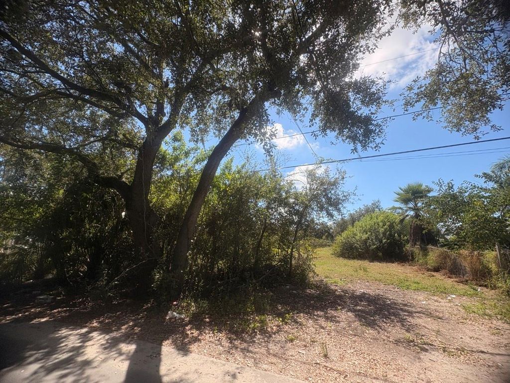 Photo of 2603 Goldwyn Drive, Ruskin, FL 33570 (MLS # TB8440930)