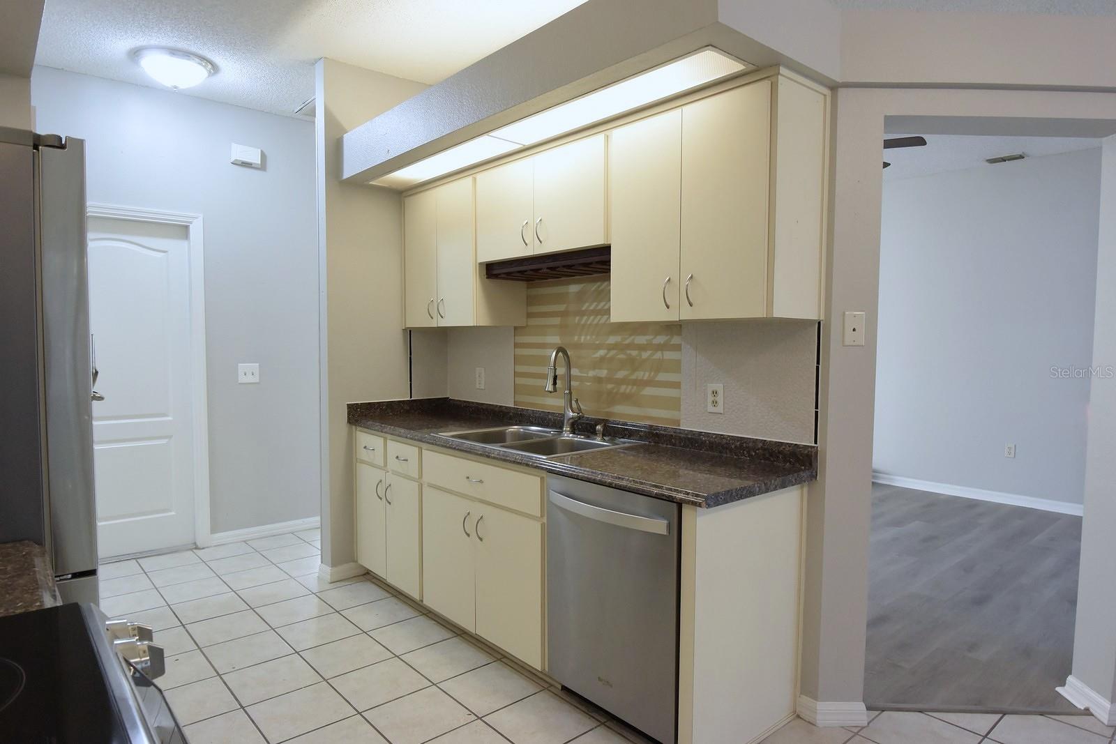 WEEKI WACHEE WOODLANDS - Residential