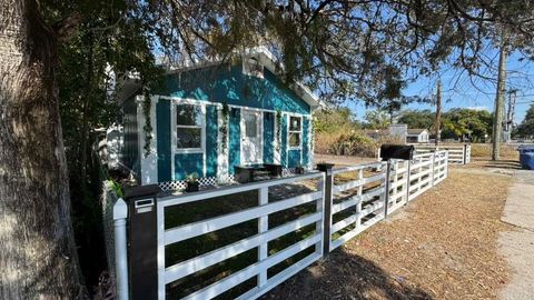 Photo of 1118 E Linebaugh Avenue, Tampa, FL 33612 (MLS # O6362921)