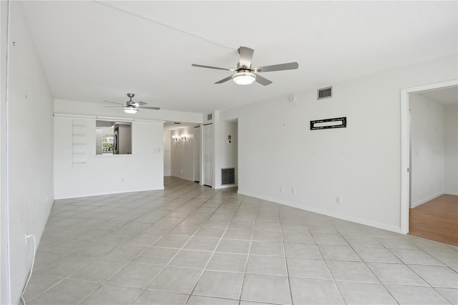 PALM-AIRE AT SARASOTA 8-B - Residential