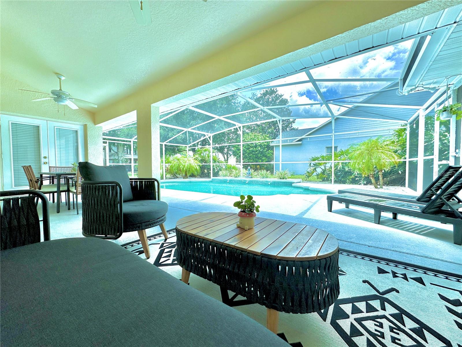 5205 HAMMOCK CIRCLE