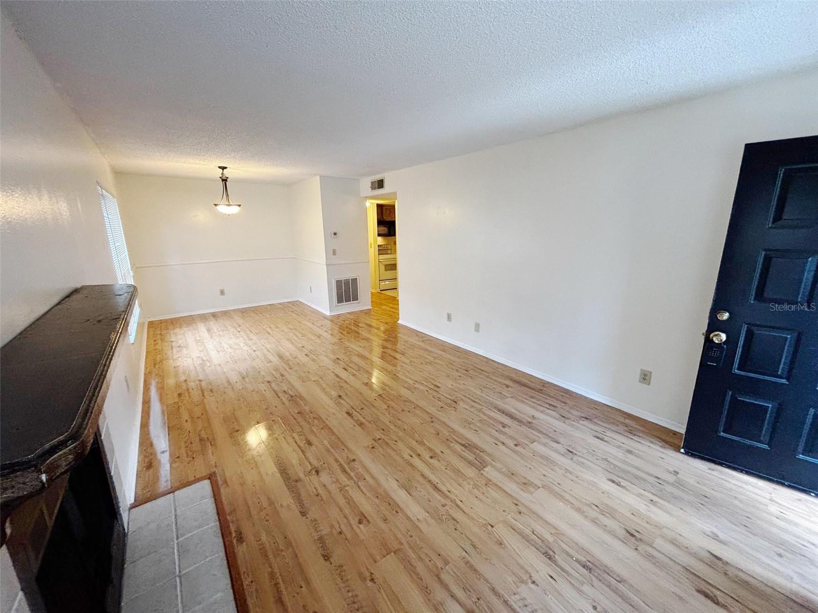 NORTH OAKS CONDO III - Residential
