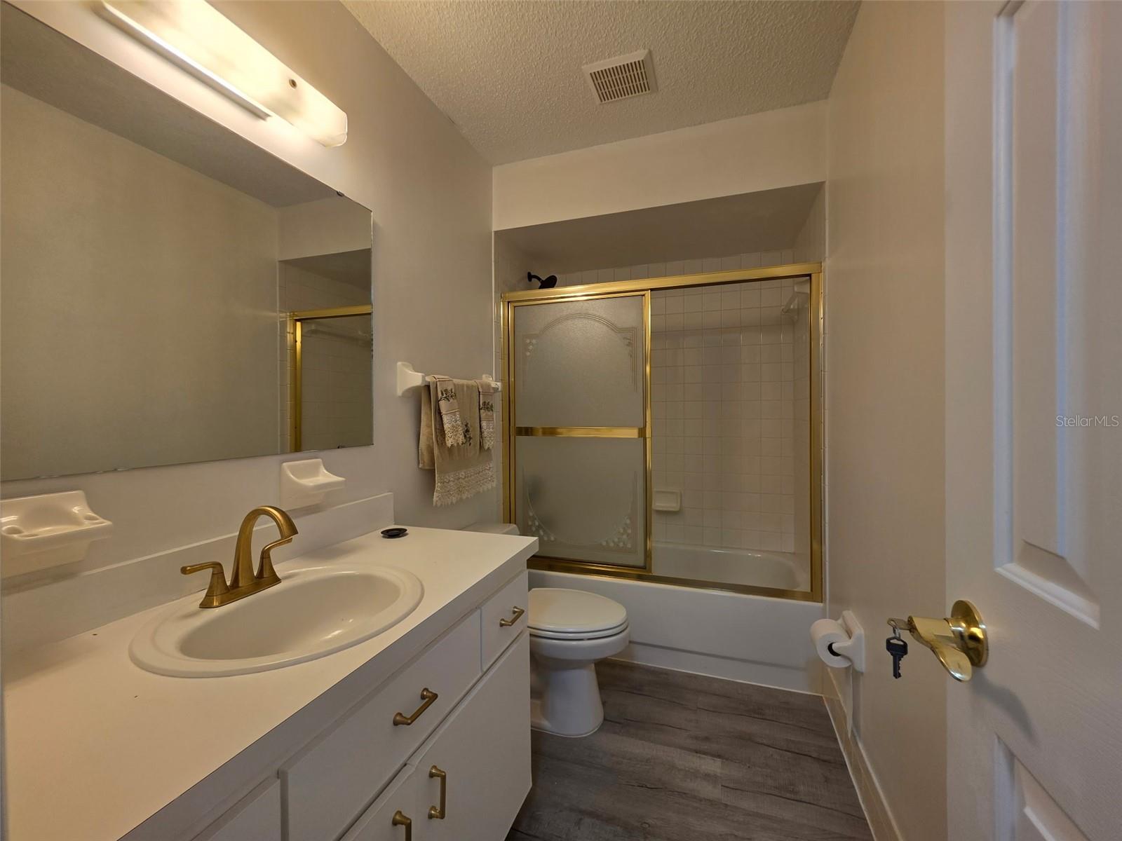 SPRUCE CREEK SOUTH - Residential Lease