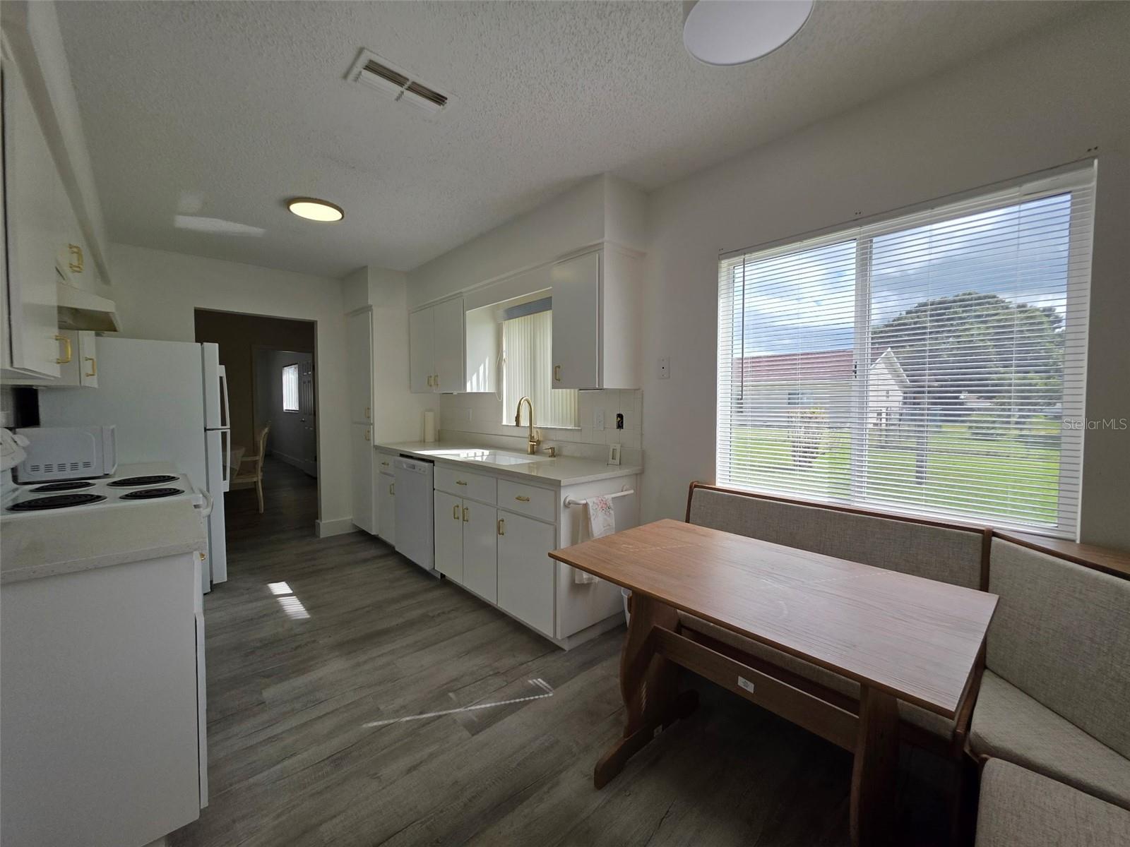 SPRUCE CREEK SOUTH - Residential Lease