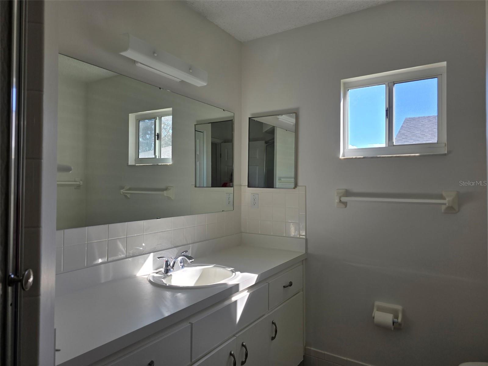 SPRUCE CREEK SOUTH - Residential Lease