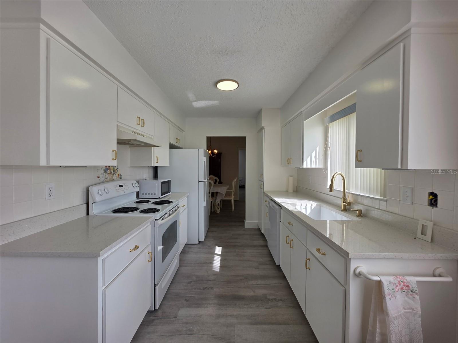 SPRUCE CREEK SOUTH - Residential Lease