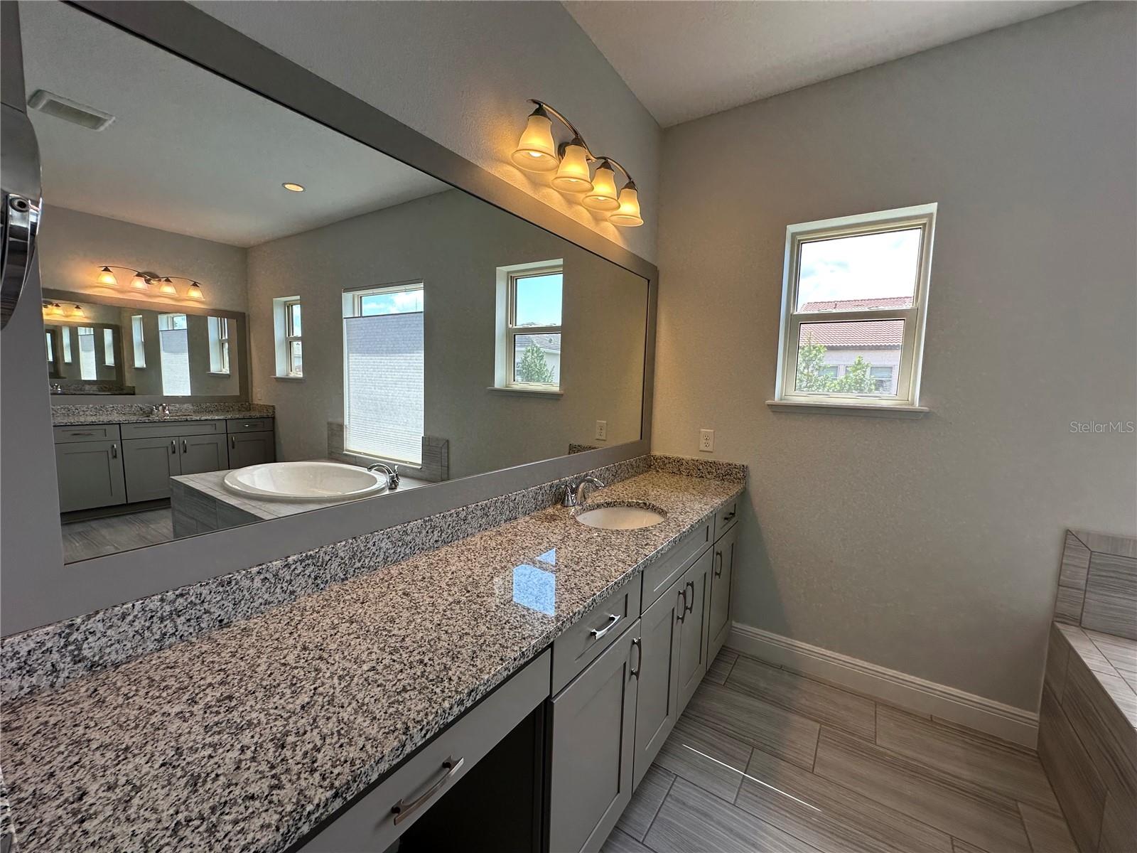 LAKESHORE PRESERVE PH 1 - Residential Lease