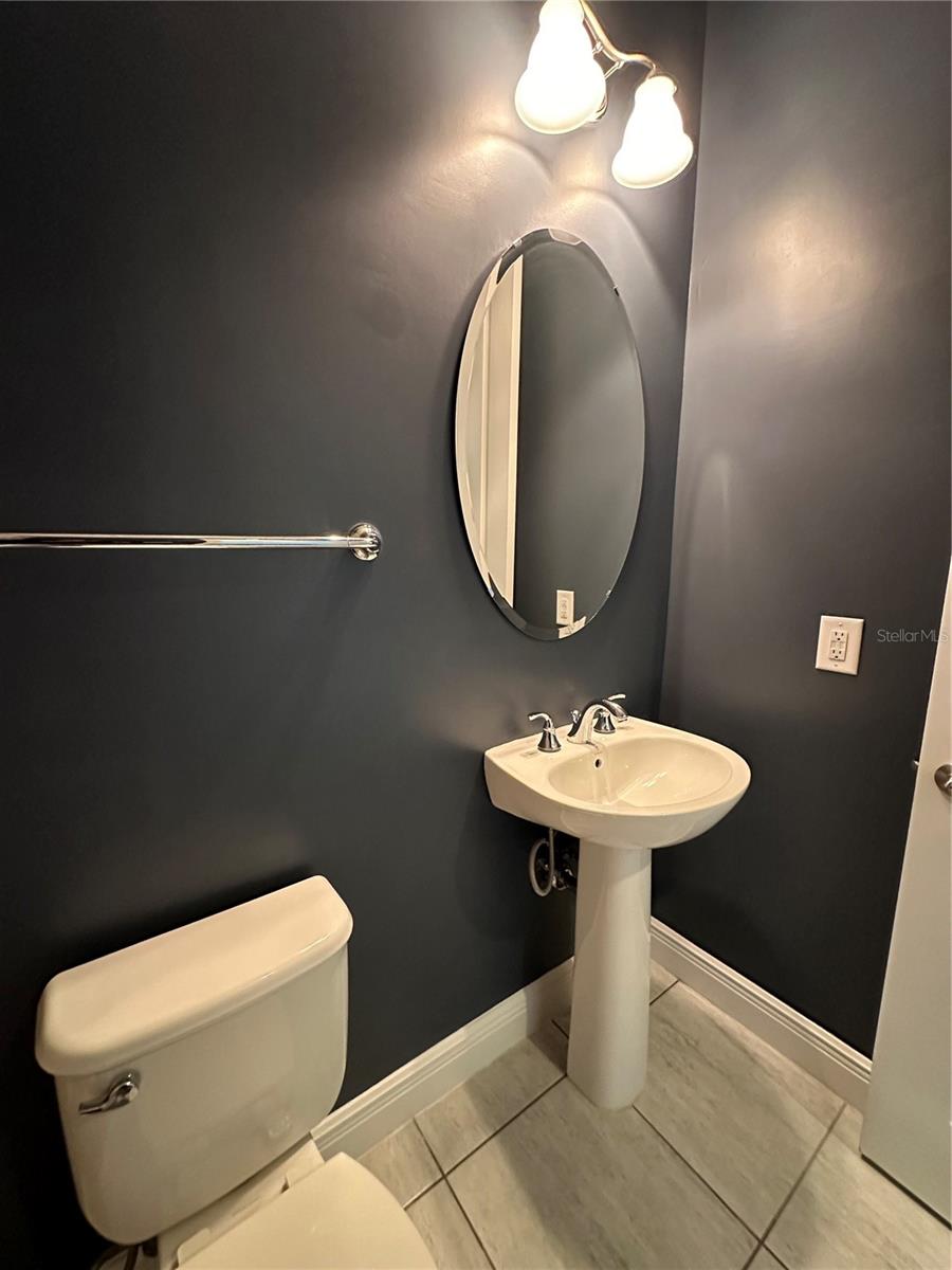 LAKESHORE PRESERVE PH 1 - Residential Lease