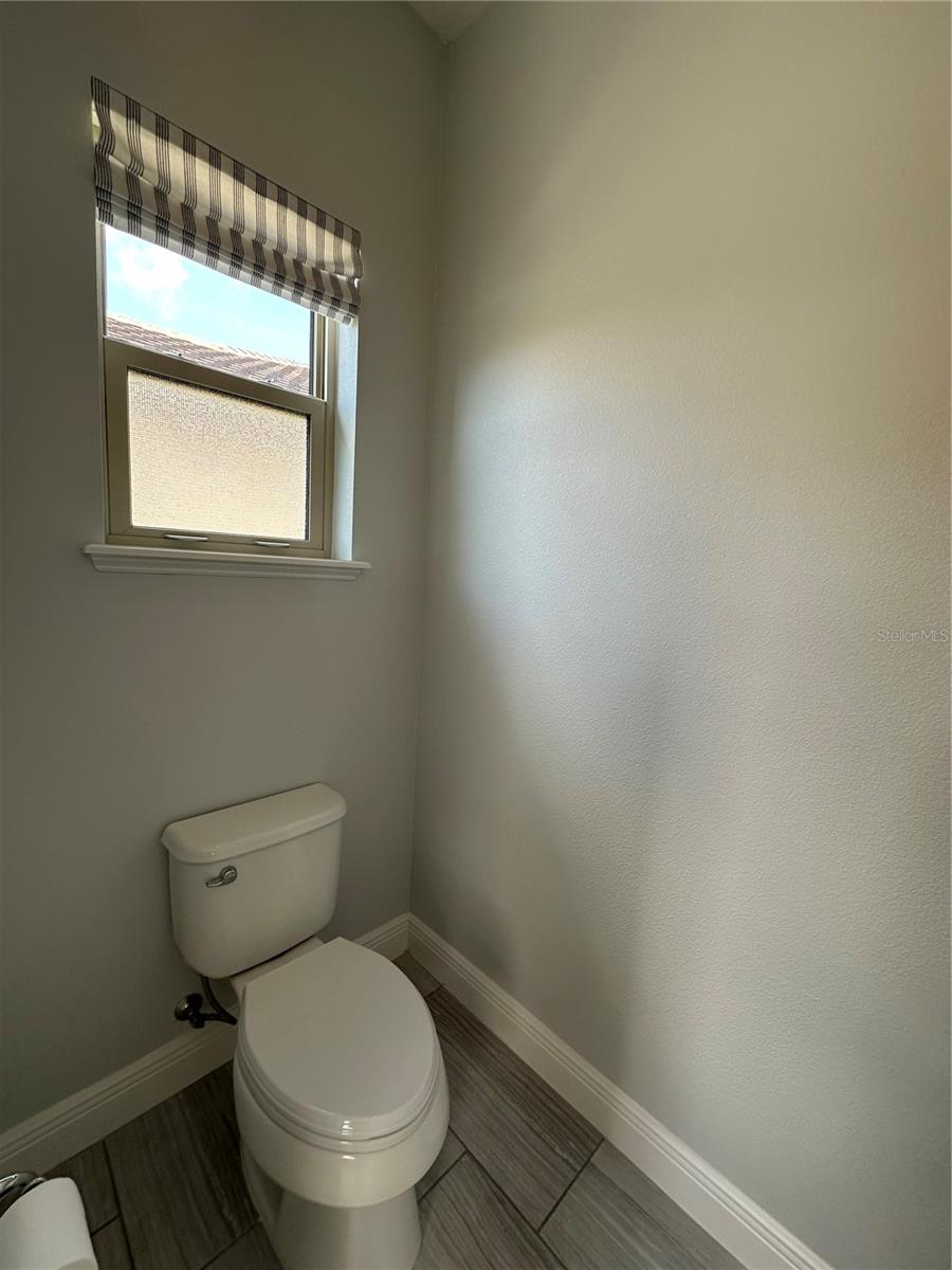 LAKESHORE PRESERVE PH 1 - Residential Lease