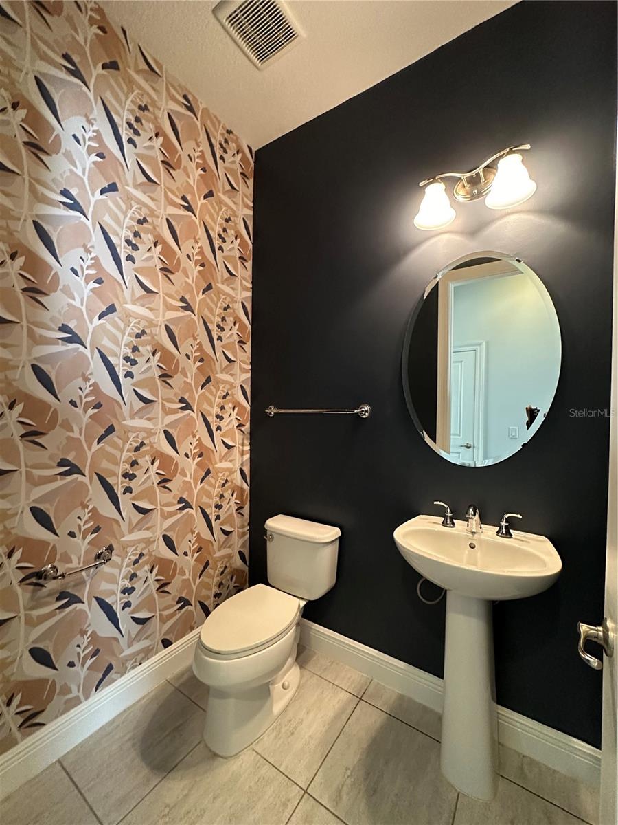 LAKESHORE PRESERVE PH 1 - Residential Lease
