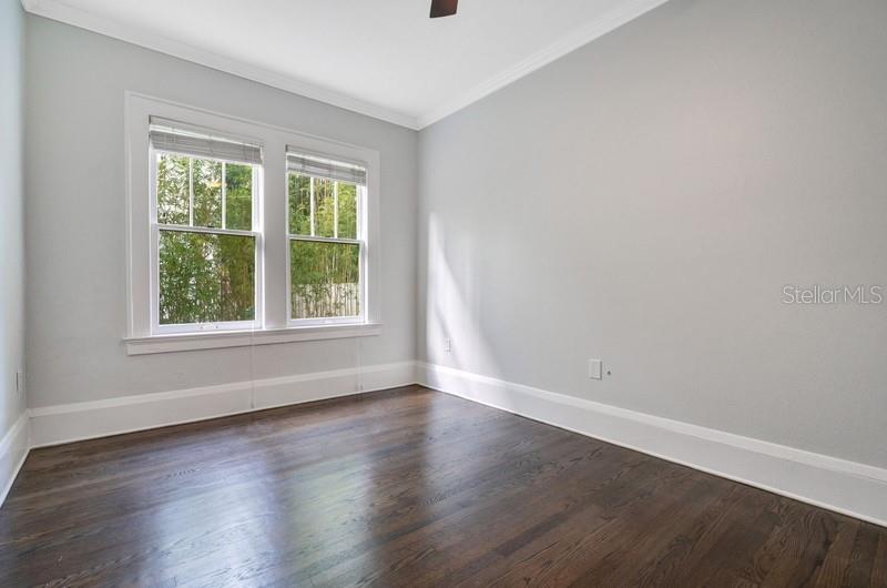 613 E RIDGEWOOD STREET 2