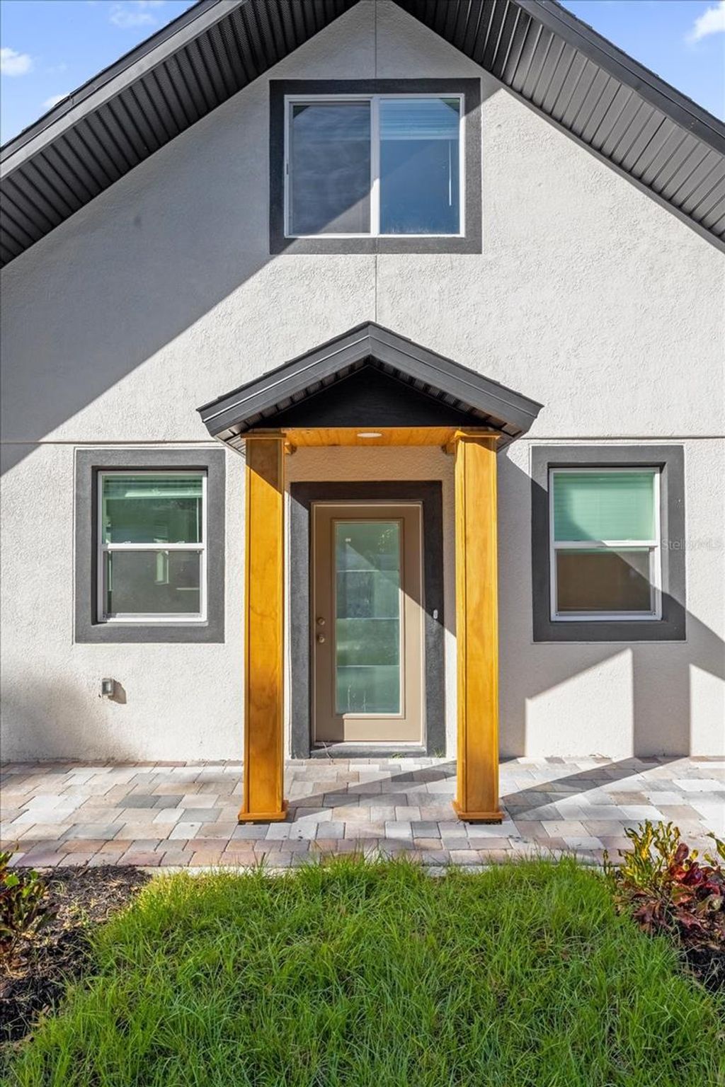 Photo of 600 N Lakewood Avenue, Ocoee, FL 34761 (MLS # O6396342)