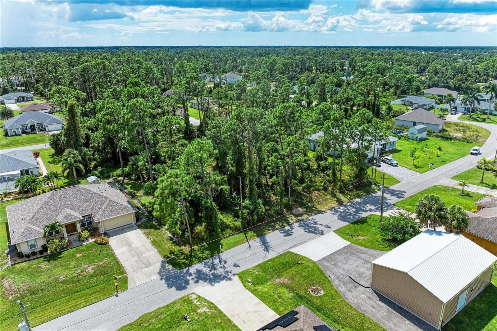 PORT CHARLOTTE SUB 33 - Land