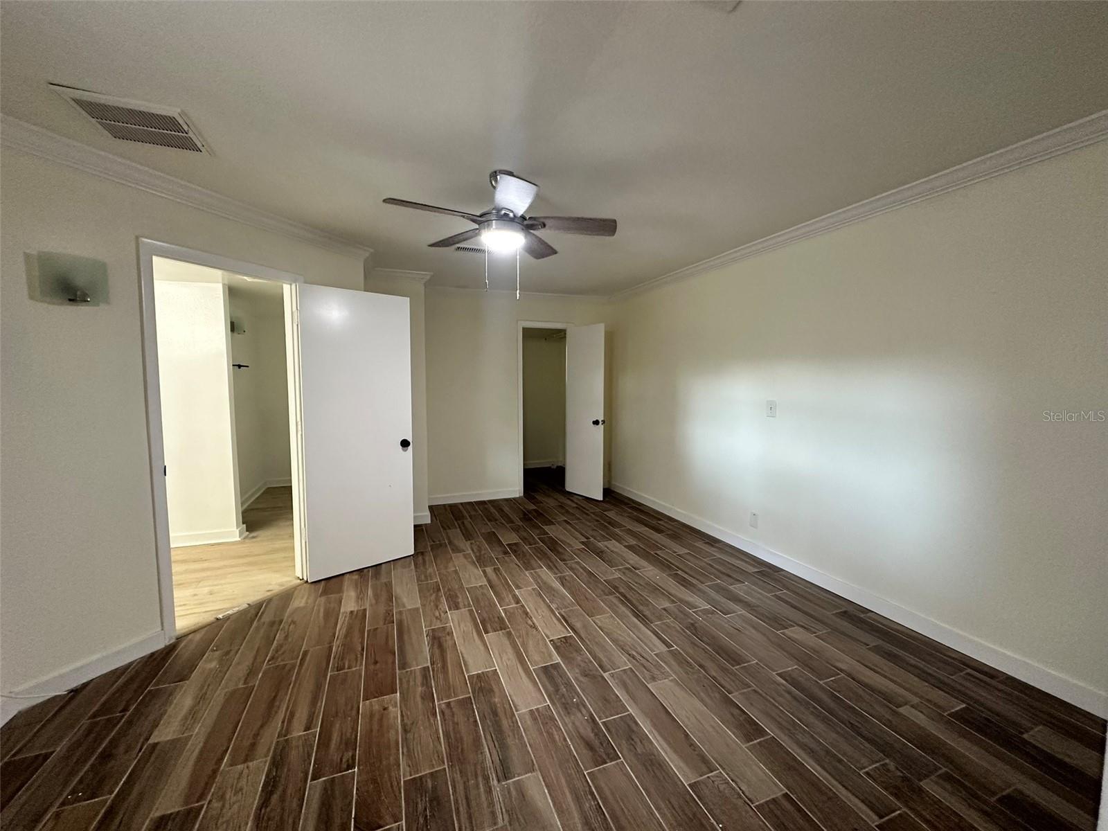 SUNSET PARK - Residential Lease