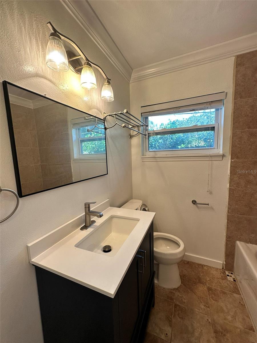 SUNSET PARK - Residential Lease