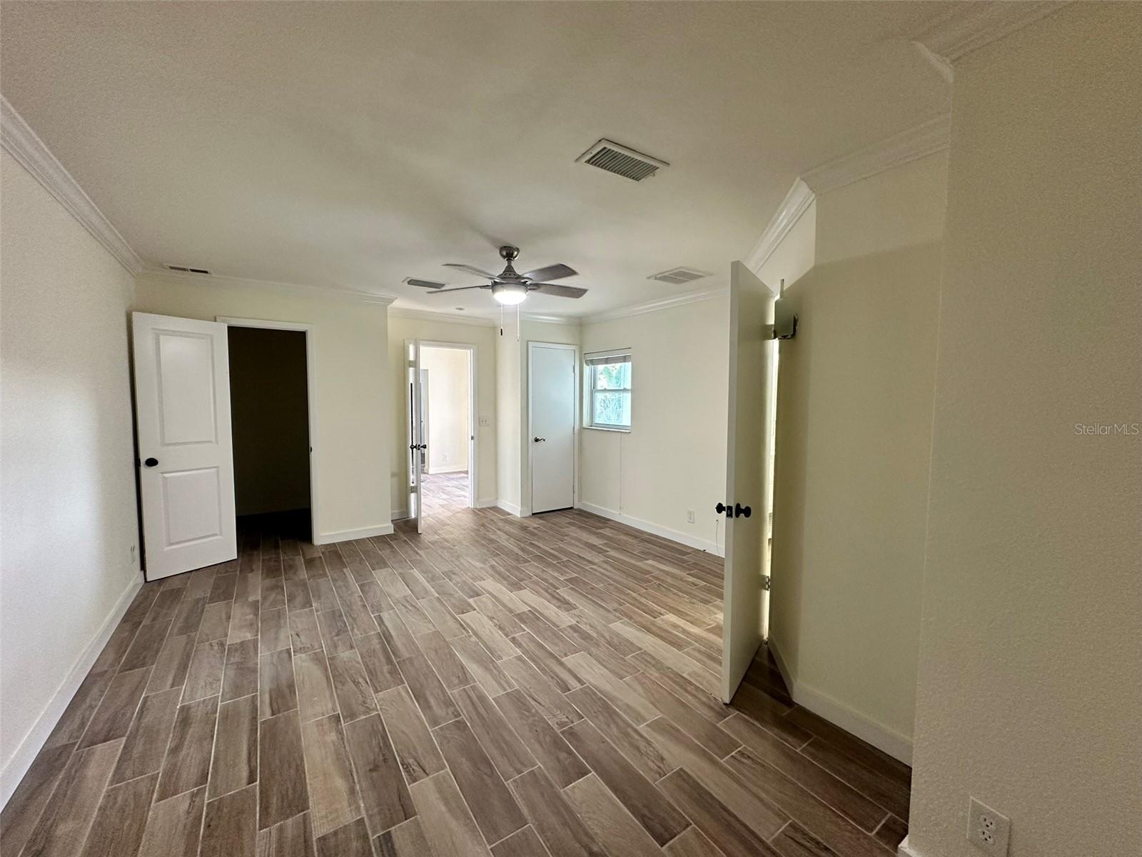 SUNSET PARK - Residential Lease